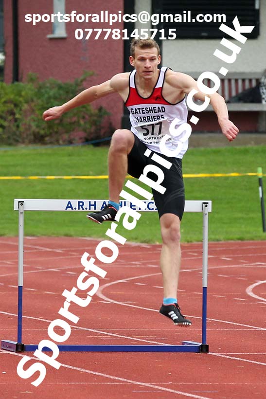 400 metres hurdles, NECAA Open Meeting, Morpeth, Sunday, September 27th. David T. Hewitson/Sports for All Pics